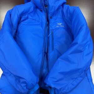 Arc'teryx nuclei sv in medium